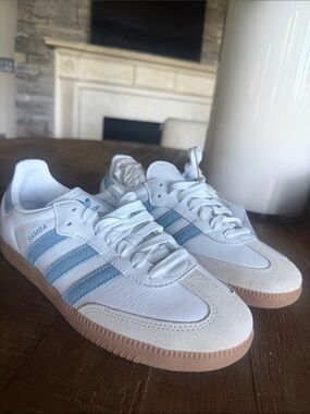 adidas Samba Originals White with Light Blue Stripes NEW WOMENS 8 MENS 7
